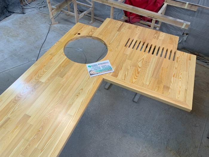 Столешница для кухни деревянная массив Лиственницы