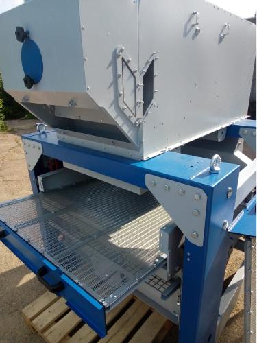 Grain cleaner BISS 25 - 1 with sediment chamber.